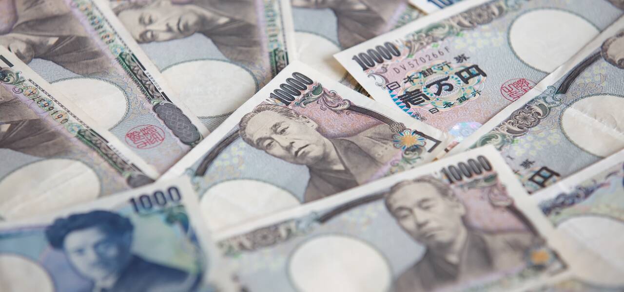 USD/JPY: 'Shooting Star' points to correction