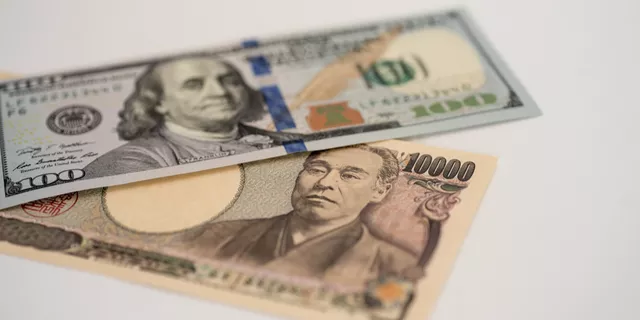 USD/JPY: the greenback is weaker