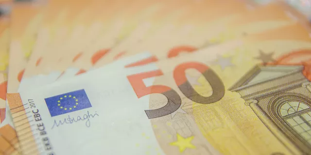 EUR/USD remains in a range