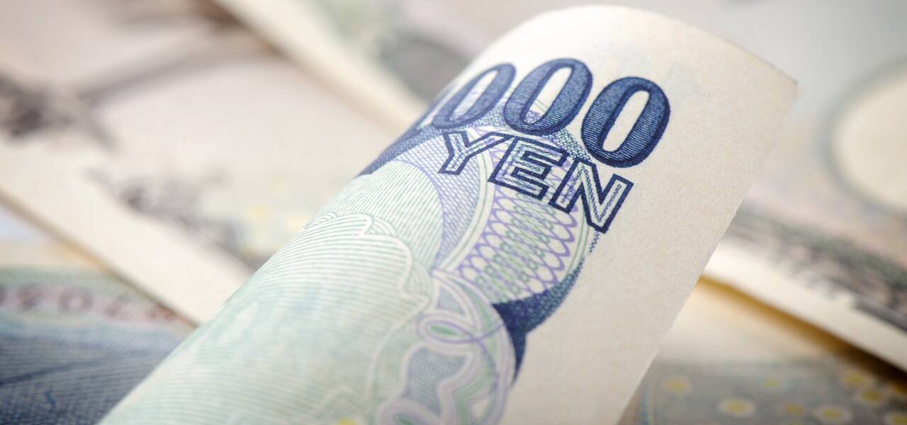 USD/JPY: 'Tweezers' pushed the price lower